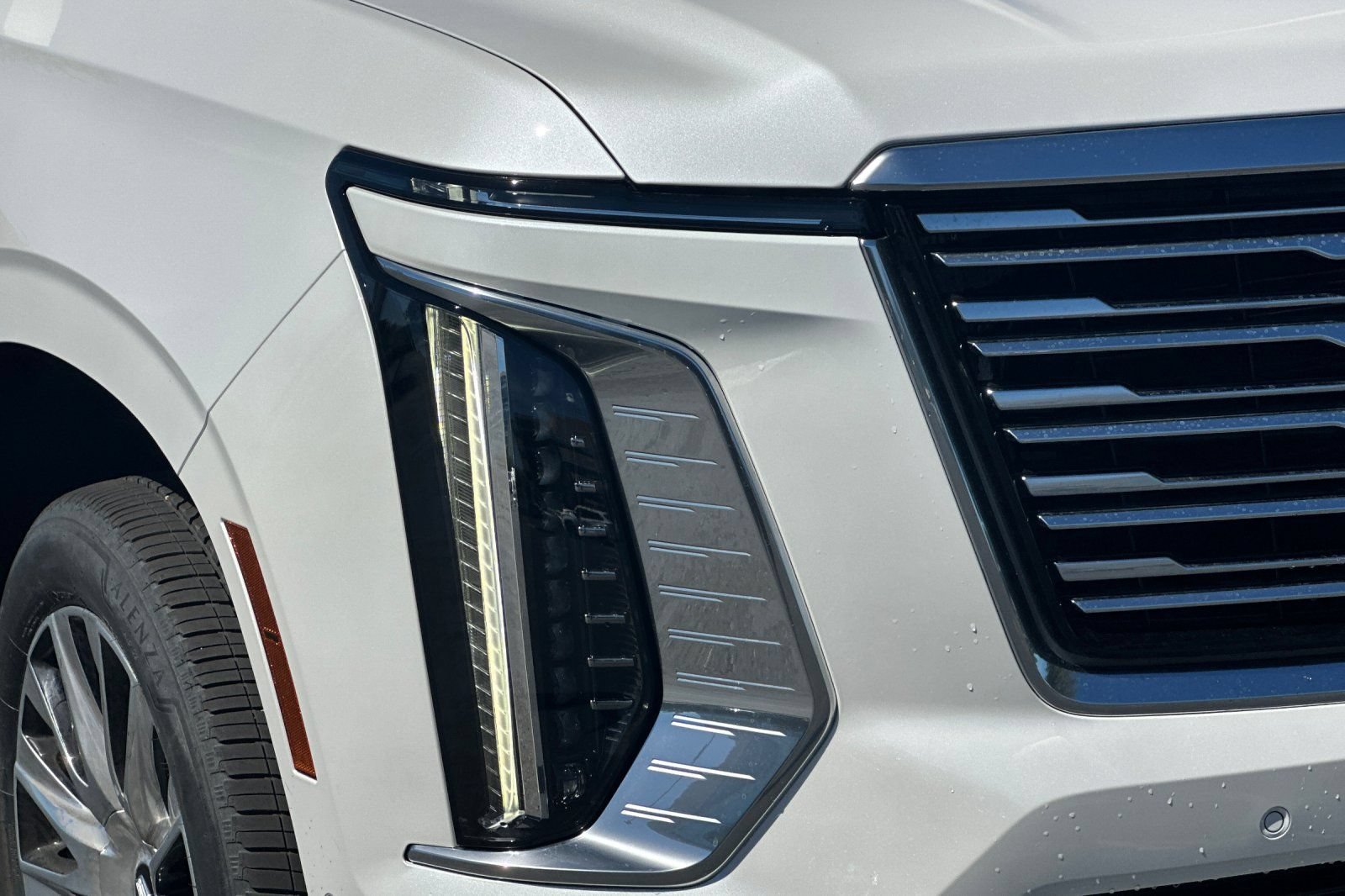Certified 2025 Cadillac Escalade ESV Premium Luxury Platinum AWD/4WD image 46