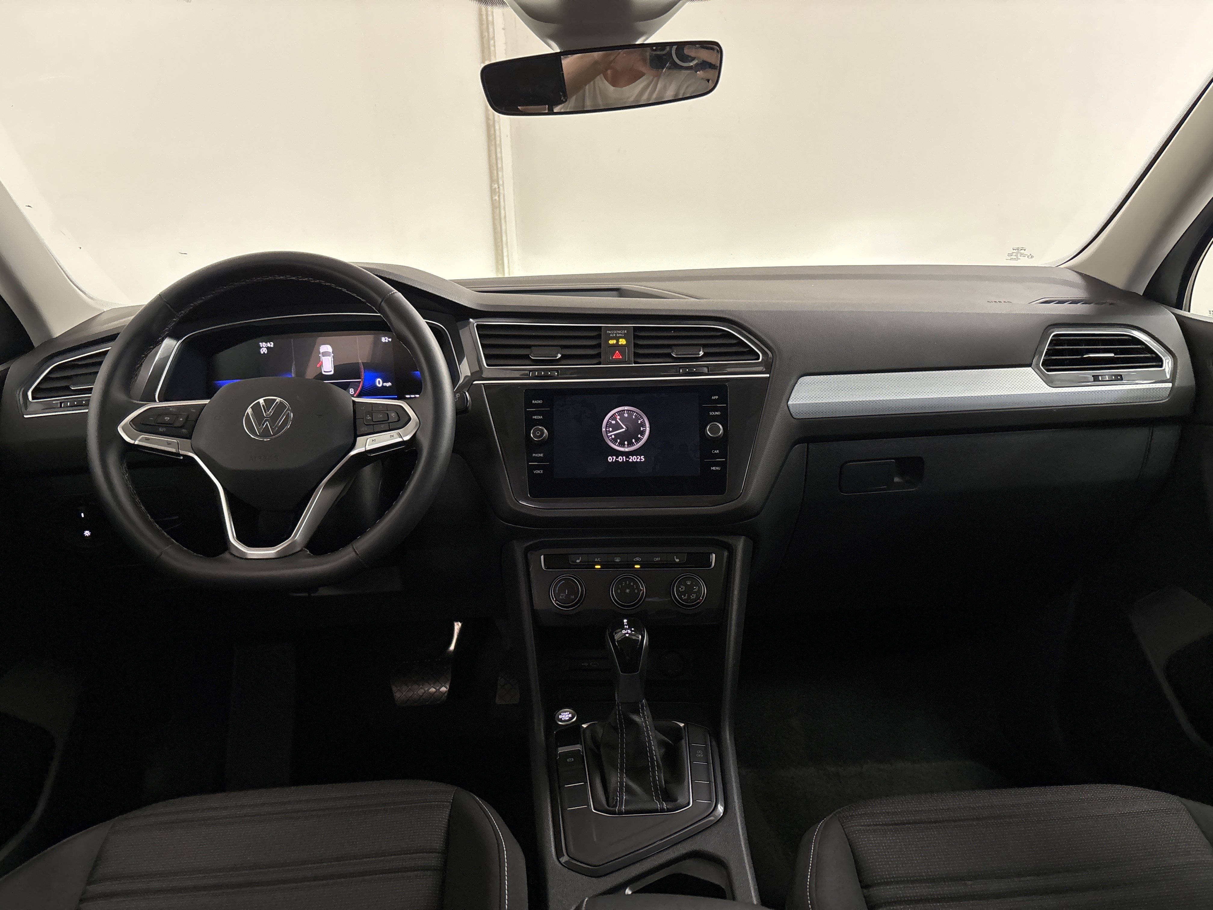 Used 2024 Volkswagen Tiguan S FWD image 11