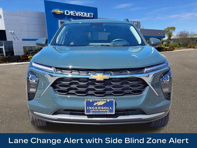 Used 2025 Chevrolet Trax LT w/ Driver Confidence Package image 23