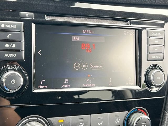Used 2020 Nissan Rogue S w/ Special Edition Package AWD/4WD image 25