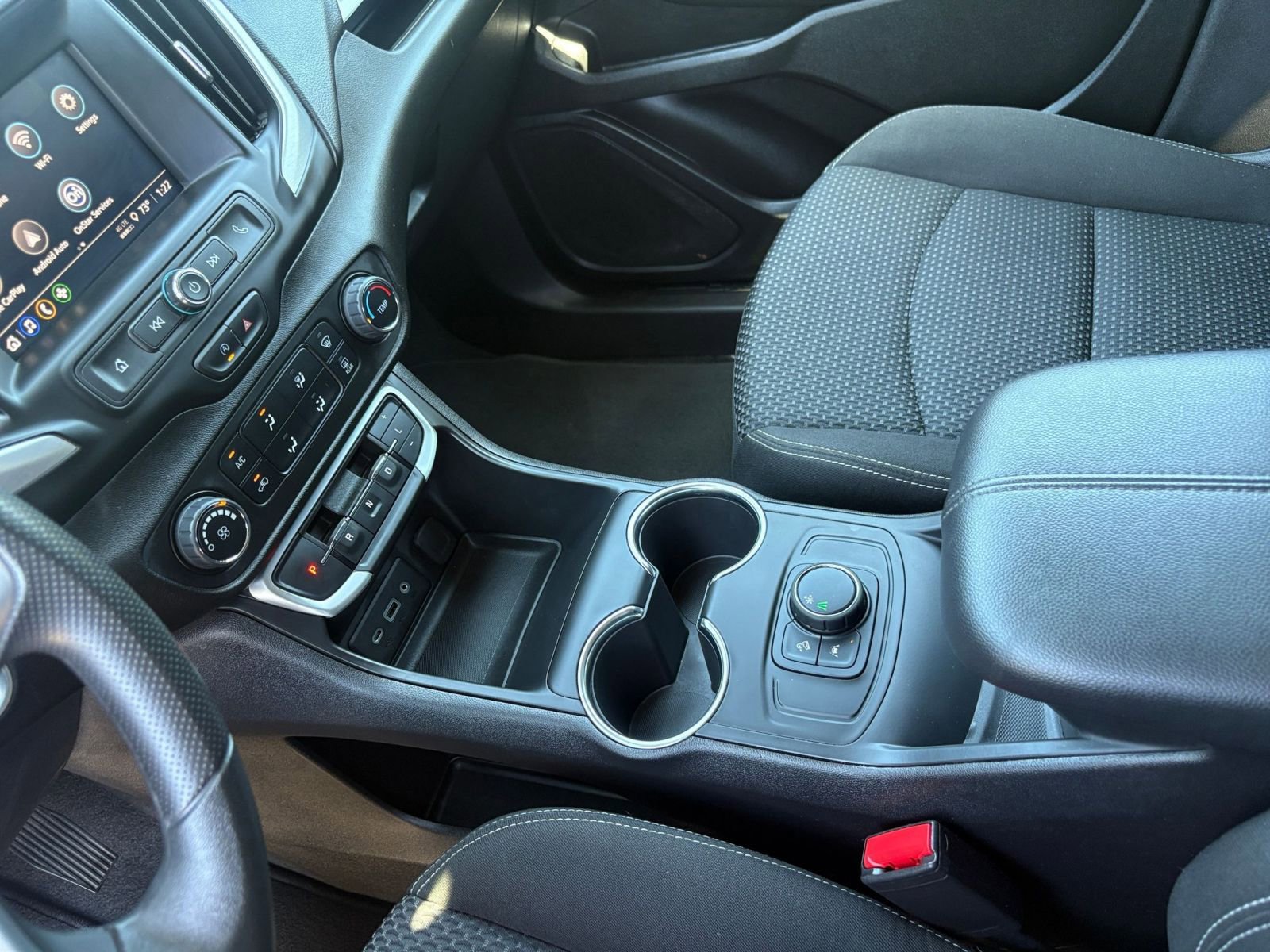 Used 2024 GMC Terrain SLE FWD image 40