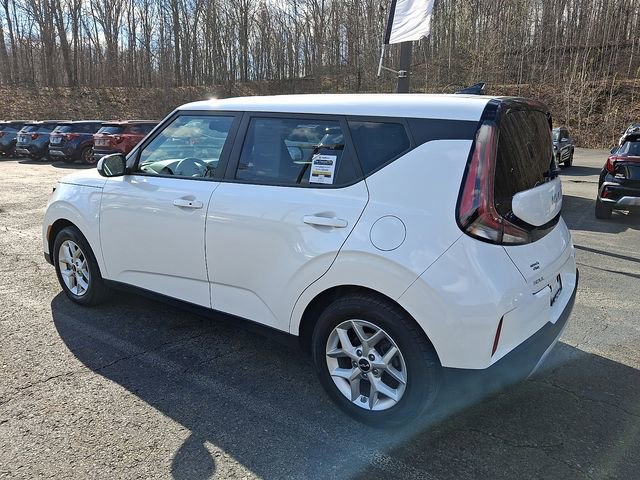 Certified 2023 Kia Soul S FWD image 4