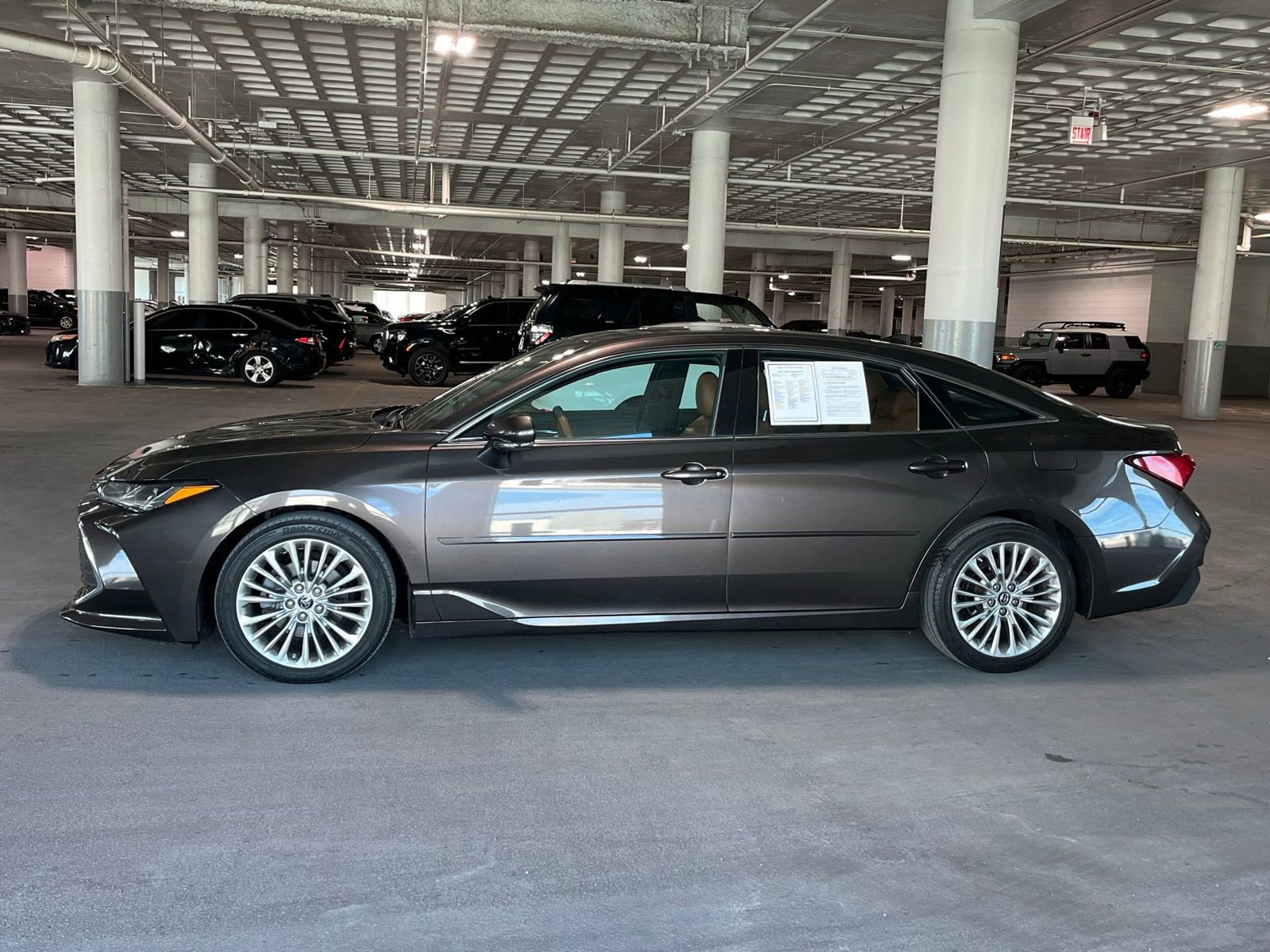 Used 2019 Toyota Avalon Limited w/ All Weather Liner Package FWD image 5