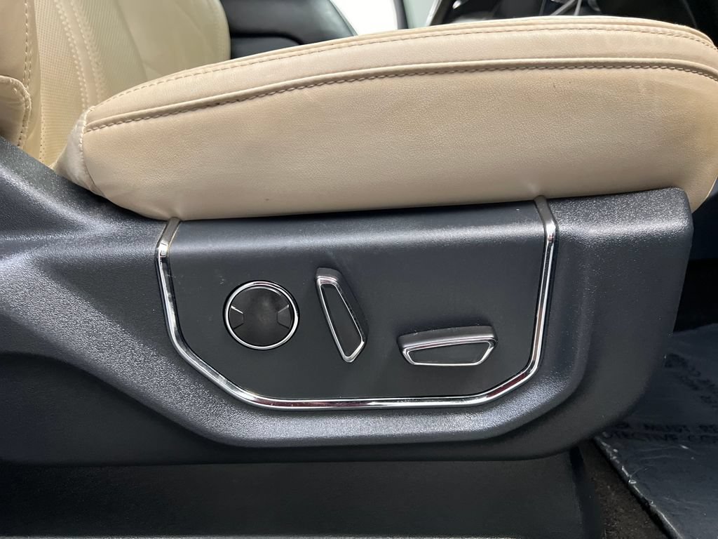Used 2022 Ford Expedition Max Platinum AWD/4WD image 29