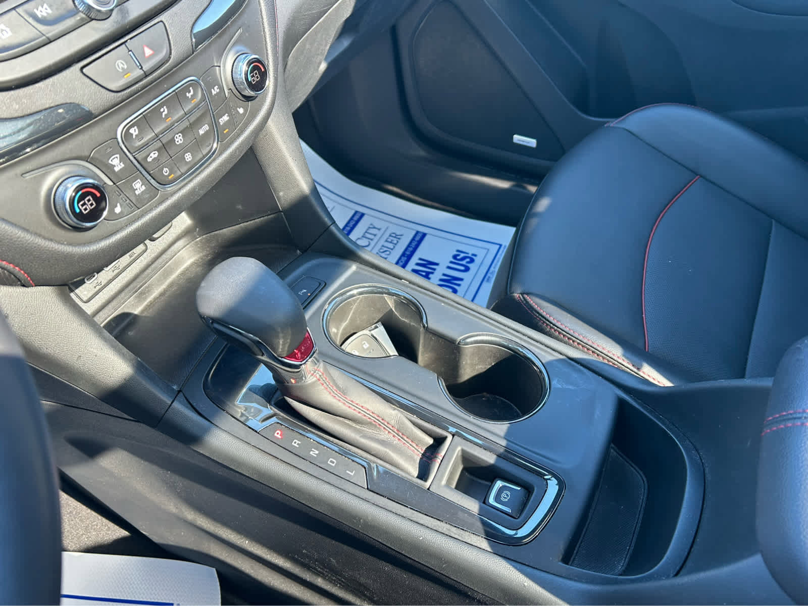 Used 2022 Chevrolet Equinox RS w/ RS Leather Package FWD image 46