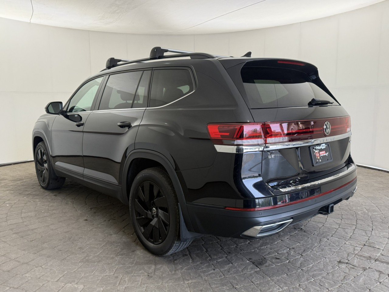 Used 2024 Volkswagen Atlas SE AWD/4WD image 5