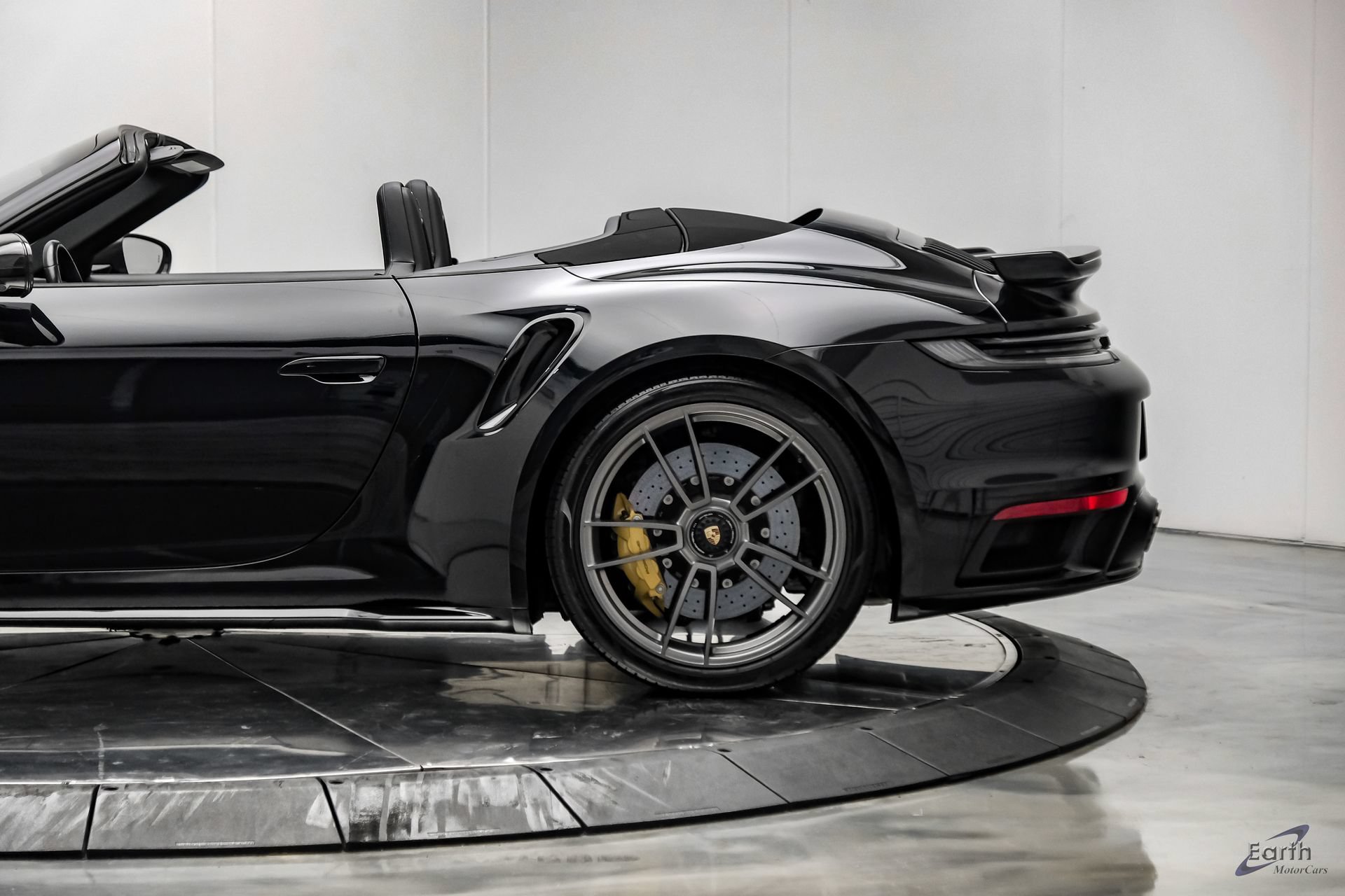Used 2025 Porsche 911 Turbo S w/ Exterior Sport Package AWD/4WD image 11