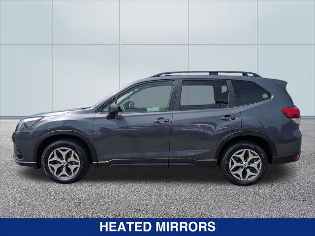 Used 2022 Subaru Forester Premium image 2