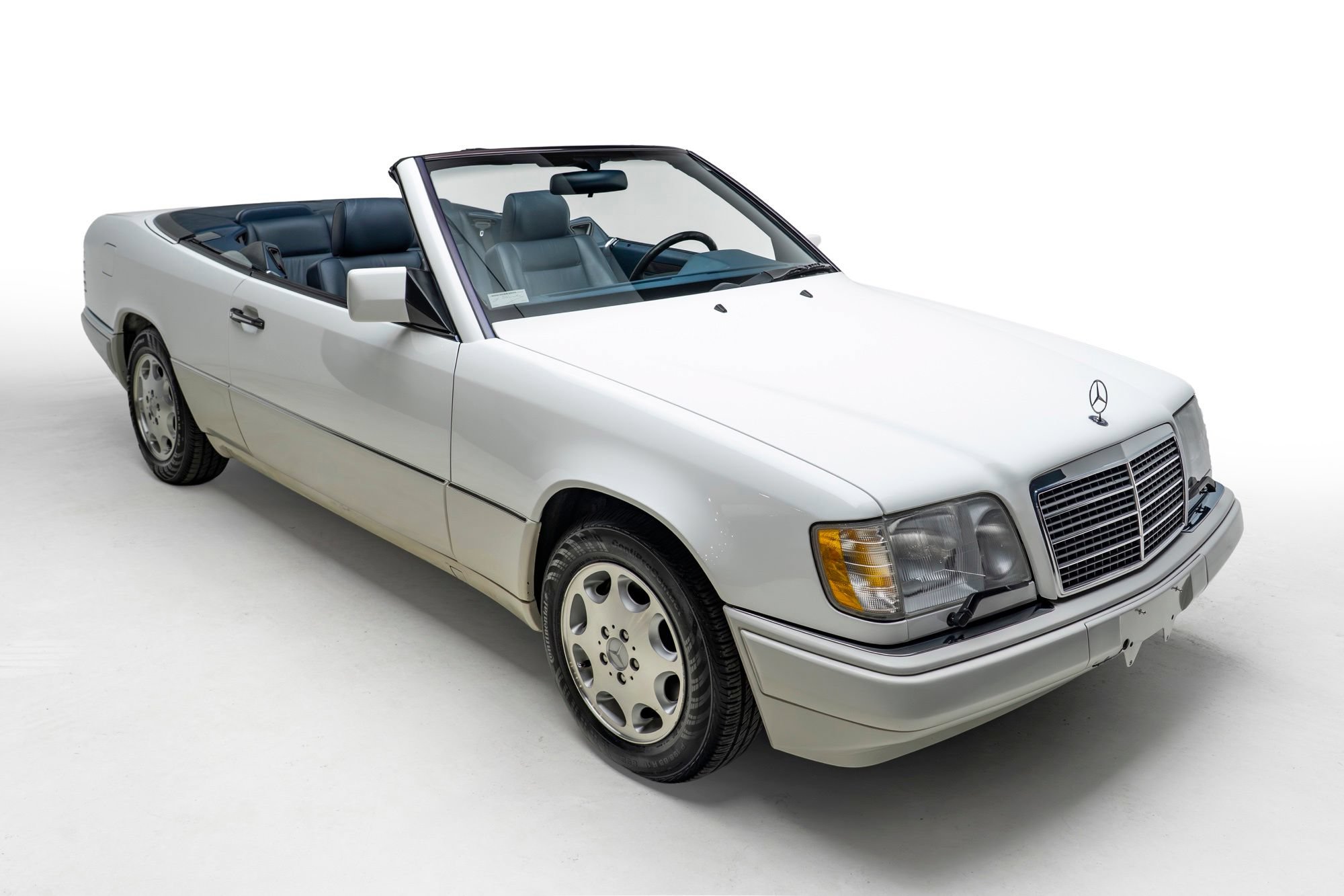Used 1995 Mercedes-Benz E 320 Convertible image 6