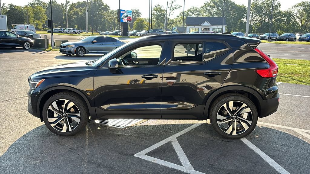 New 2026 Volvo XC40 B5 Ultra w/ Protection Package Premier AWD/4WD image 3