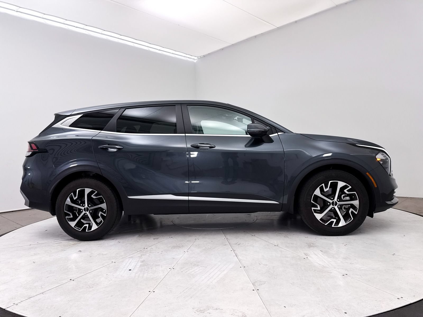 Certified 2023 Kia Sportage EX FWD image 40