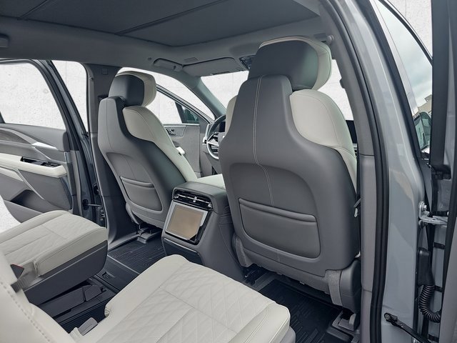 New 2026 Cadillac Escalade IQ Sport 1 w/ LPO, ONYX Package image 11