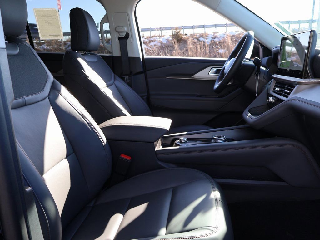 New 2026 Ford Explorer Active w/ Active Comfort Package image 10