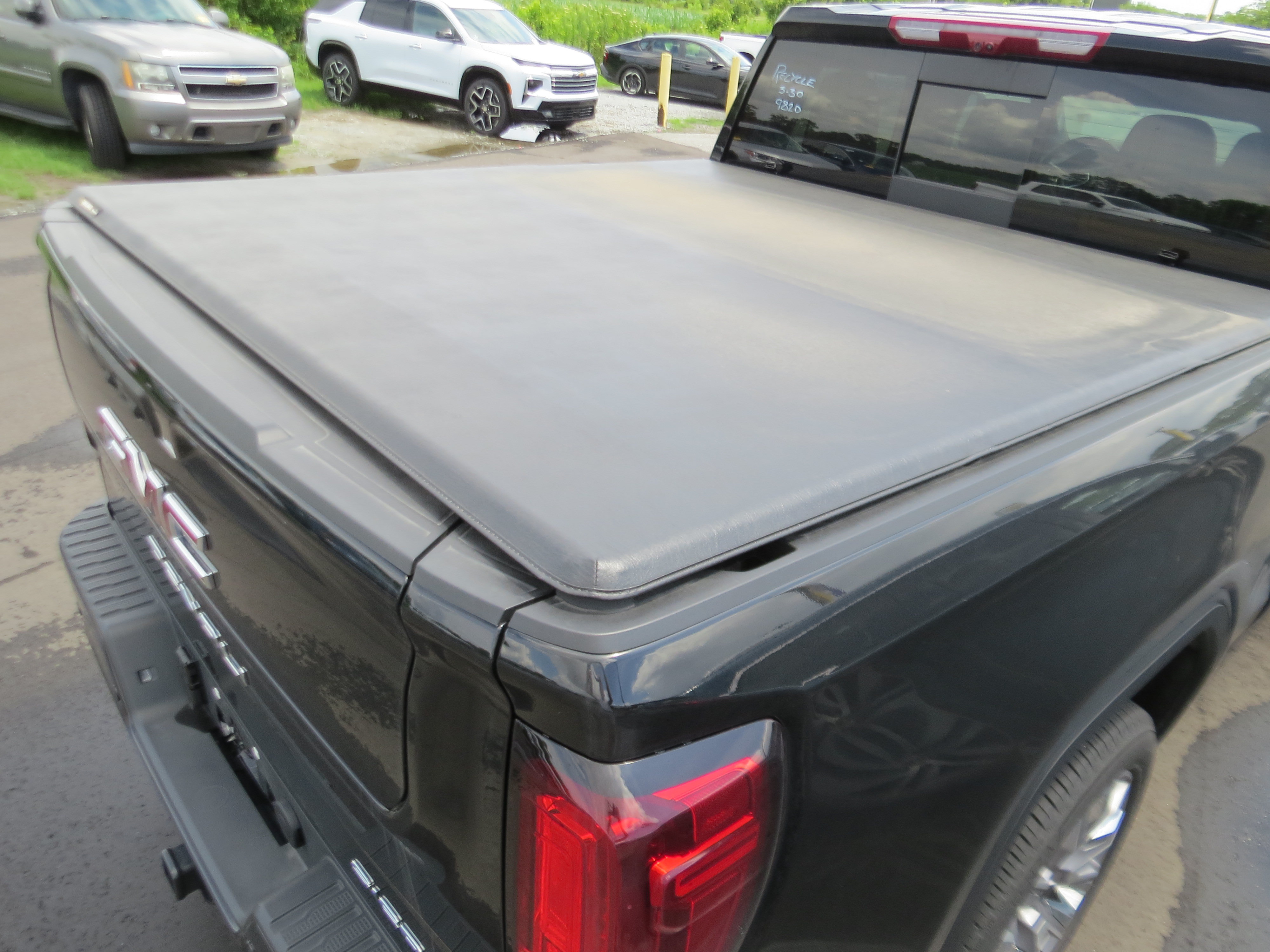 Used 2026 GMC Sierra 1500 Denali w/ Denali Reserve Package AWD/4WD image 9