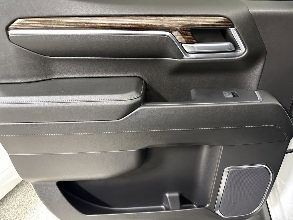 Certified 2024 GMC Sierra 1500 Elevation image 16