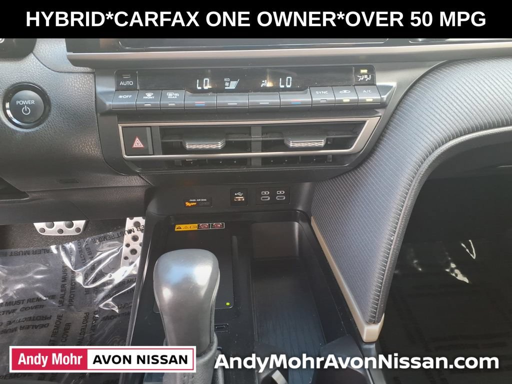 Used 2025 Toyota Camry SE FWD image 29