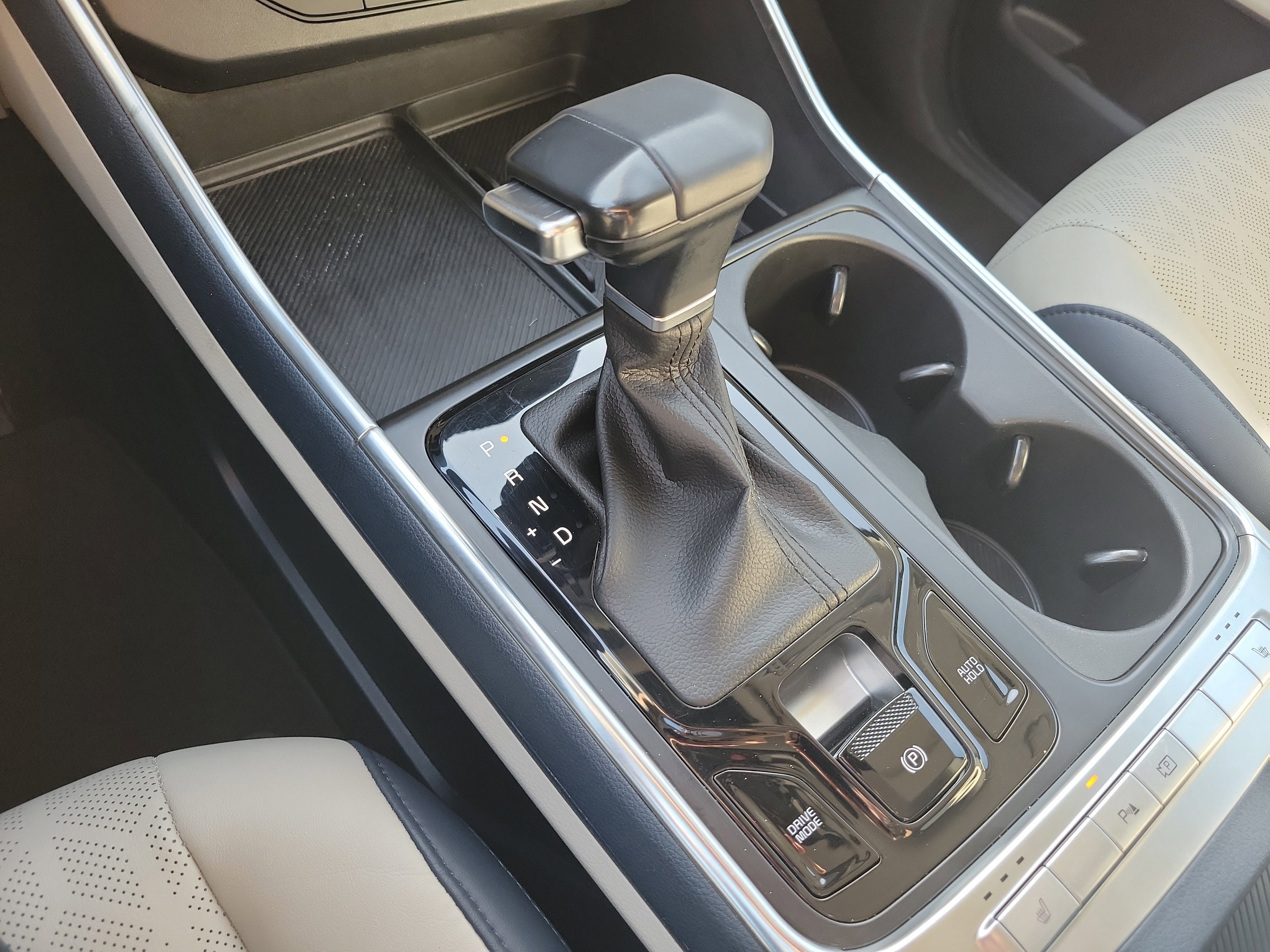 Certified 2025 Kia Carnival EX image 37