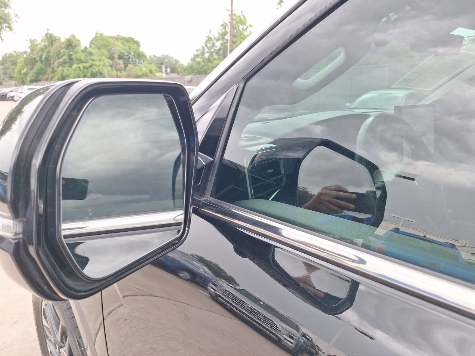 Used 2024 Toyota Tundra Limited AWD/4WD image 16