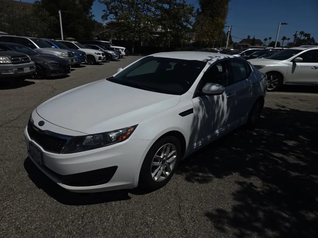 Used 2011 Kia Optima LX FWD image 1