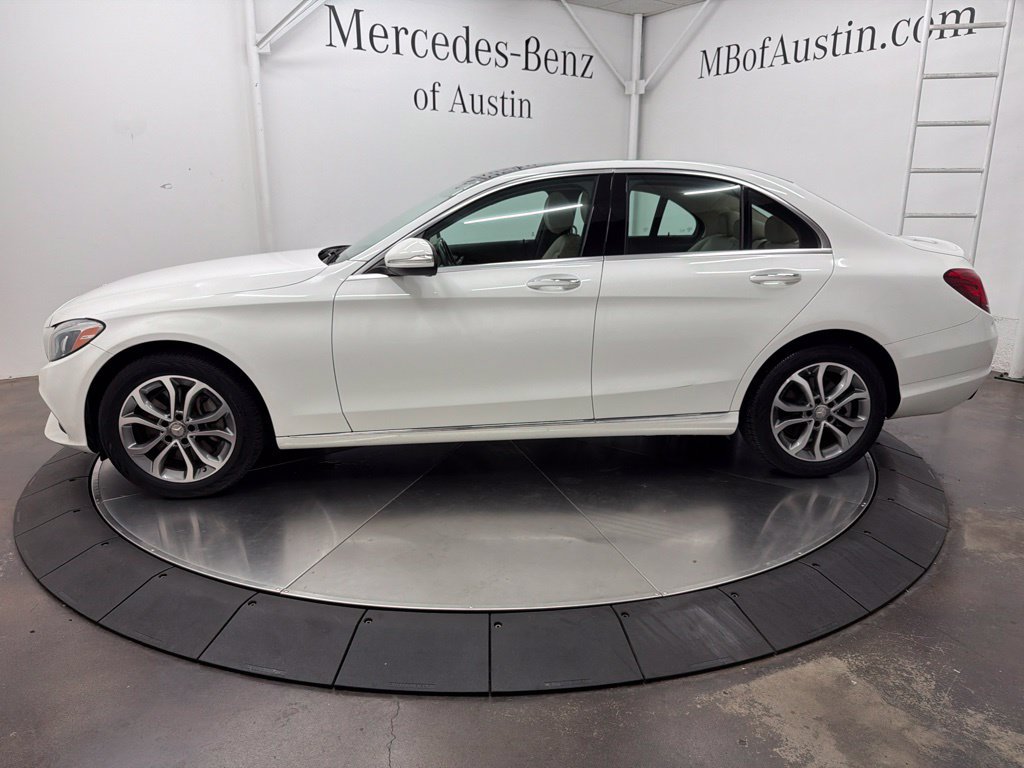 Used 2015 Mercedes-Benz C 300 4MATIC Sedan image 4