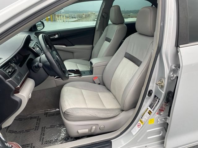 Used 2014 Toyota Camry XLE w/ Leather Package FWD image 14