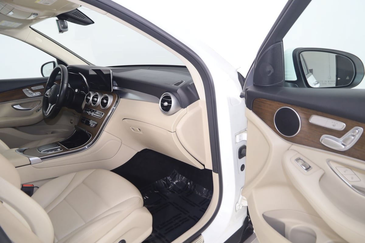 Used 2021 Mercedes-Benz GLC 300 4MATIC image 46