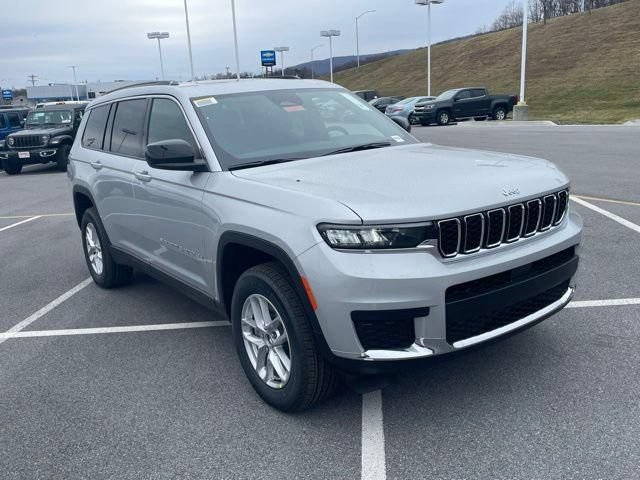New 2025 Jeep Grand Cherokee L Laredo AWD/4WD image 2