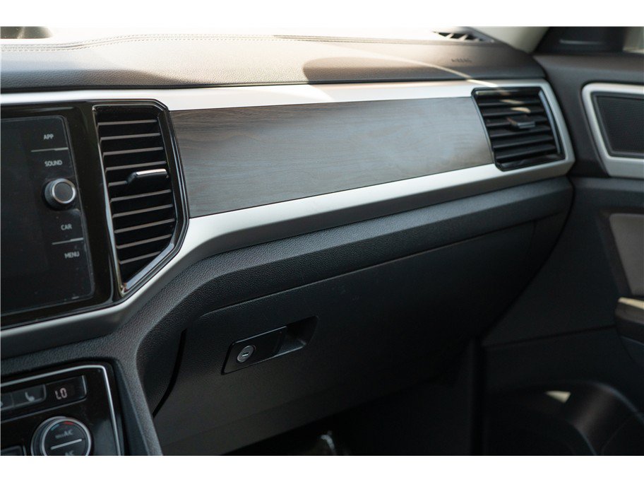 Used 2022 Volkswagen Atlas SE w/ Black Wheel Package FWD image 24