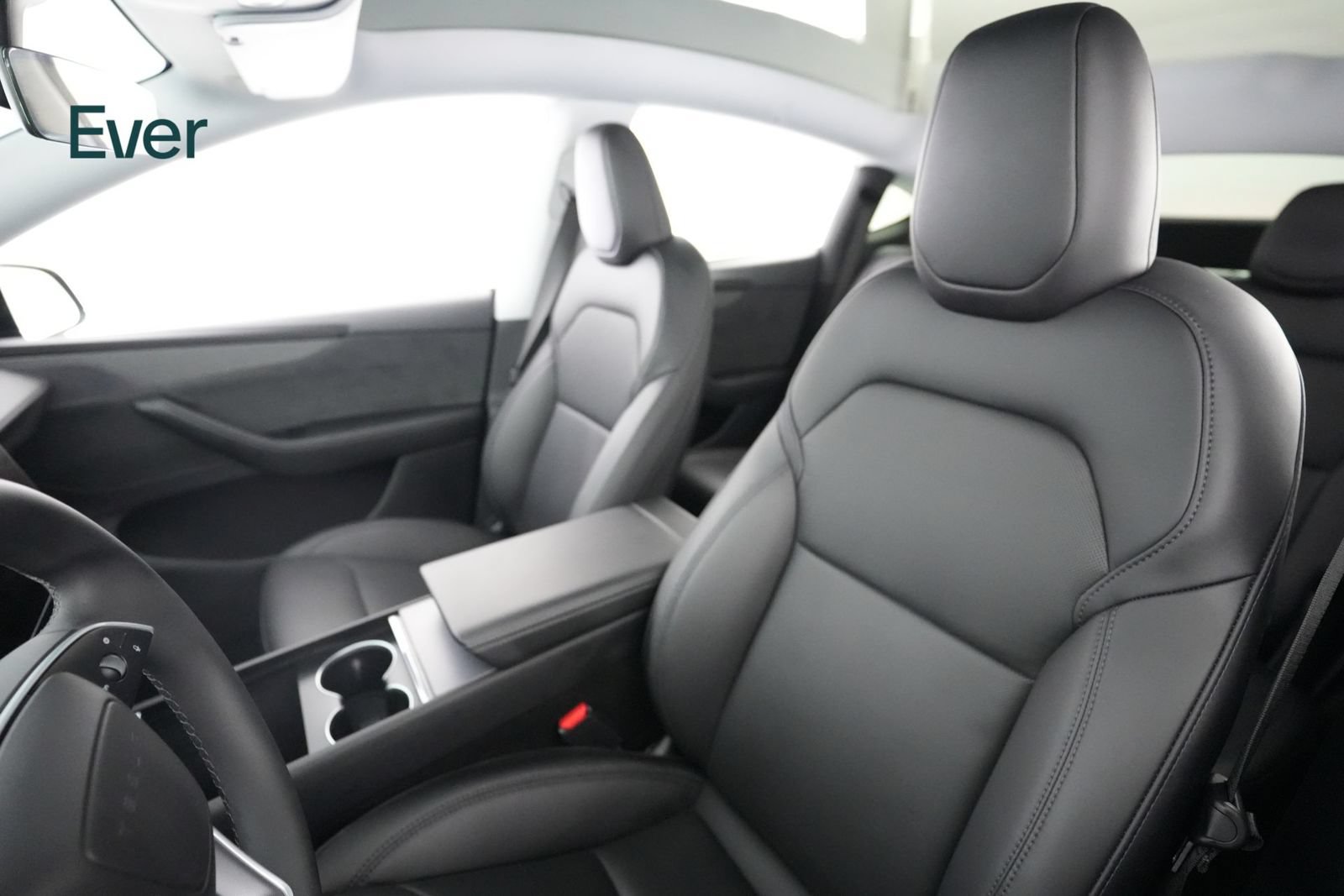 Used 2026 Tesla Model Y 2WD image 4