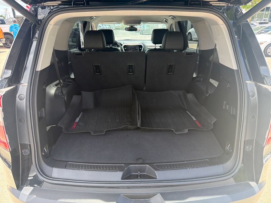 Used 2021 GMC Acadia SLT FWD image 9