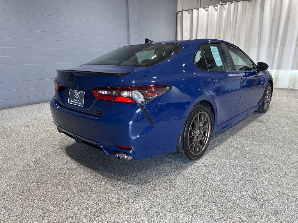 Used 2023 Toyota Camry SE w/ Convenience Package AWD/4WD image 3