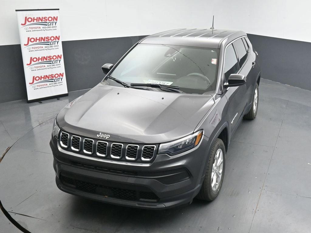 Used 2024 Jeep Compass Sport AWD/4WD image 12