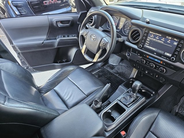 Used 2020 Toyota Tacoma 2WD Double Cab image 24