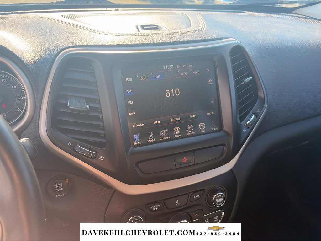 Used 2015 Jeep Cherokee Limited w/ Luxury Group AWD/4WD image 13