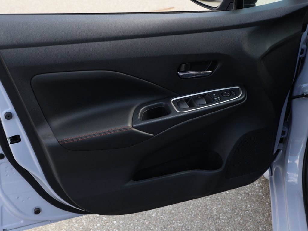 New 2025 Nissan Versa SR image 22