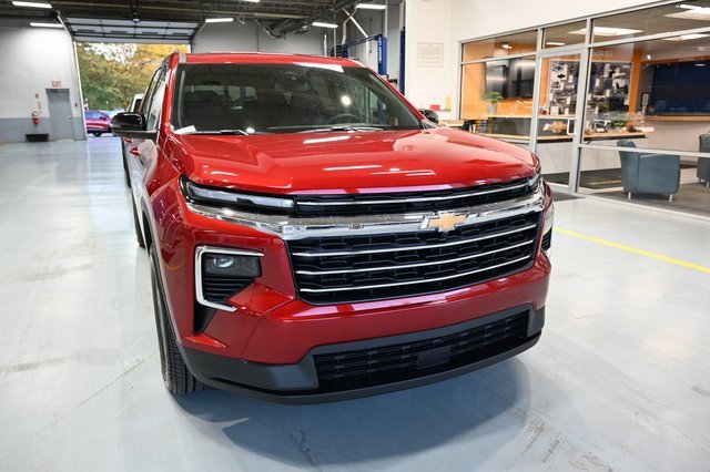 New 2026 Chevrolet Traverse LT w/ LPO, Floor Liner Package image 3