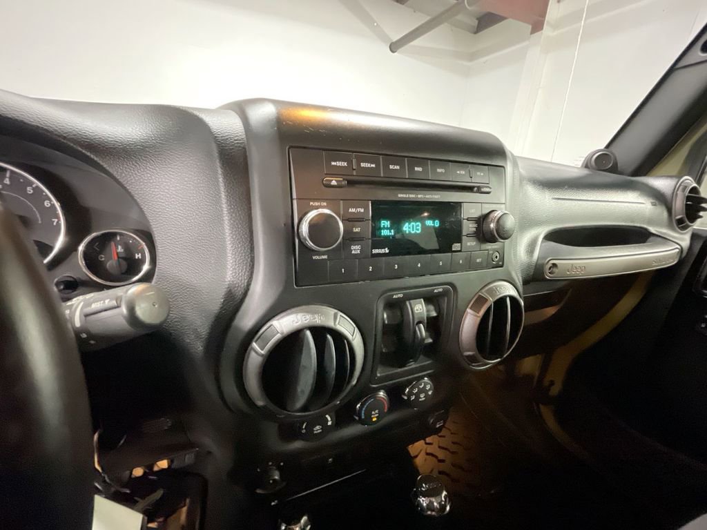Used 2013 Jeep Wrangler Unlimited Sport image 15