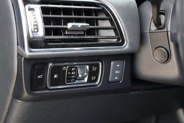 Used 2023 Lincoln Navigator L Black Label AWD/4WD image 27