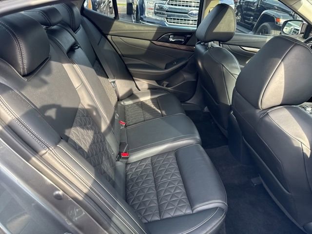 Used 2017 Nissan Maxima Platinum image 18