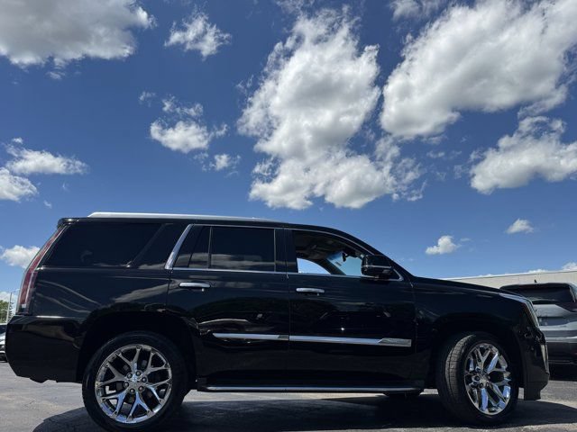 Used 2016 Cadillac Escalade Luxury AWD/4WD image 21