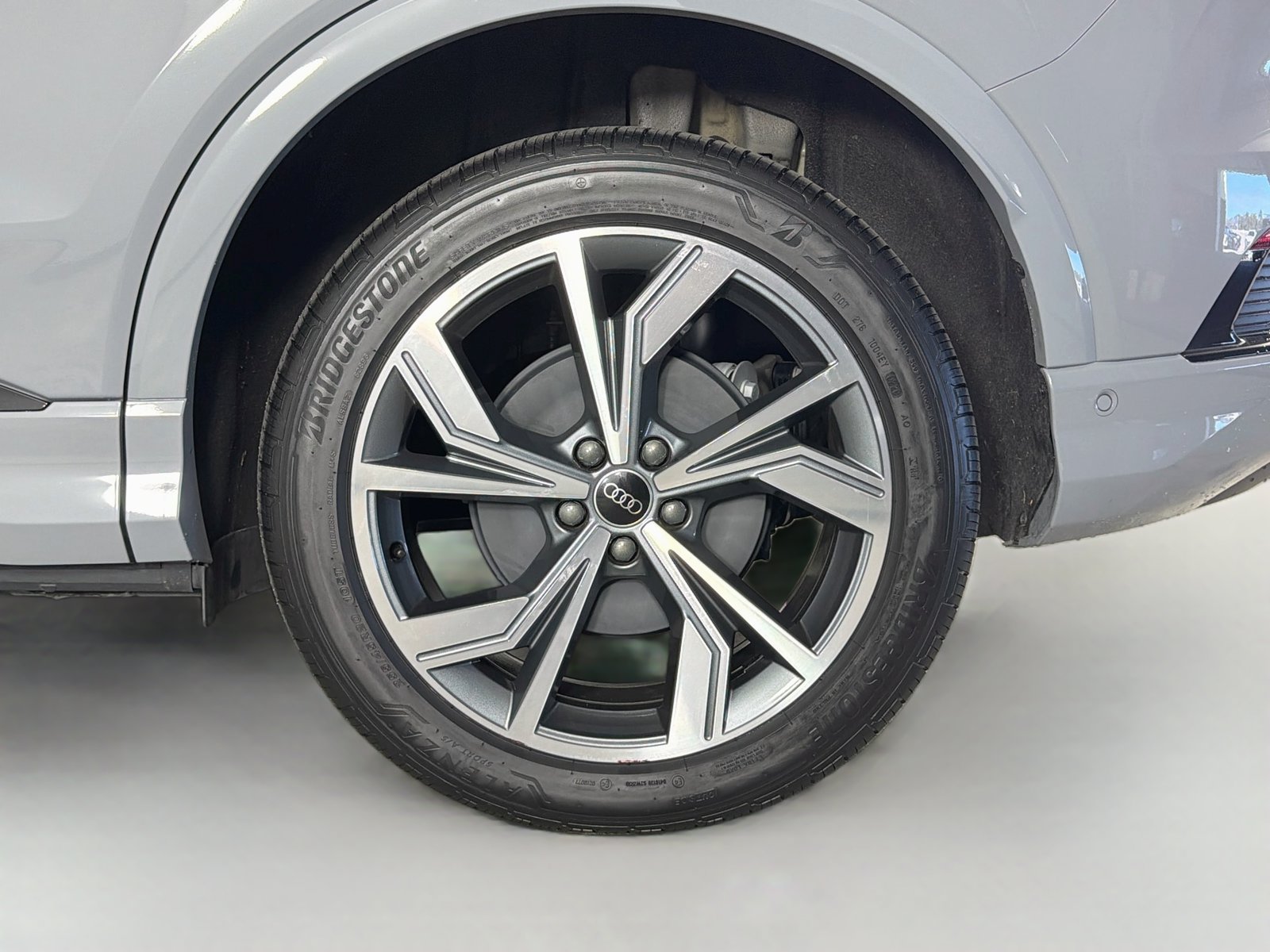 Certified 2023 Audi Q4 e-tron Premium Plus w/ Premium Plus AWD/4WD image 32