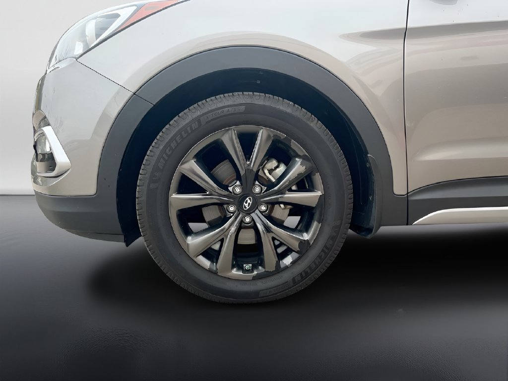 Used 2018 Hyundai Santa Fe Sport AWD/4WD image 32