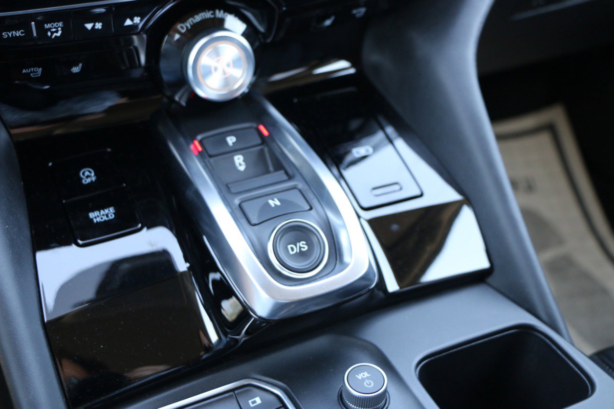 Used 2024 Acura MDX SH-AWD w/ Technology Package image 25