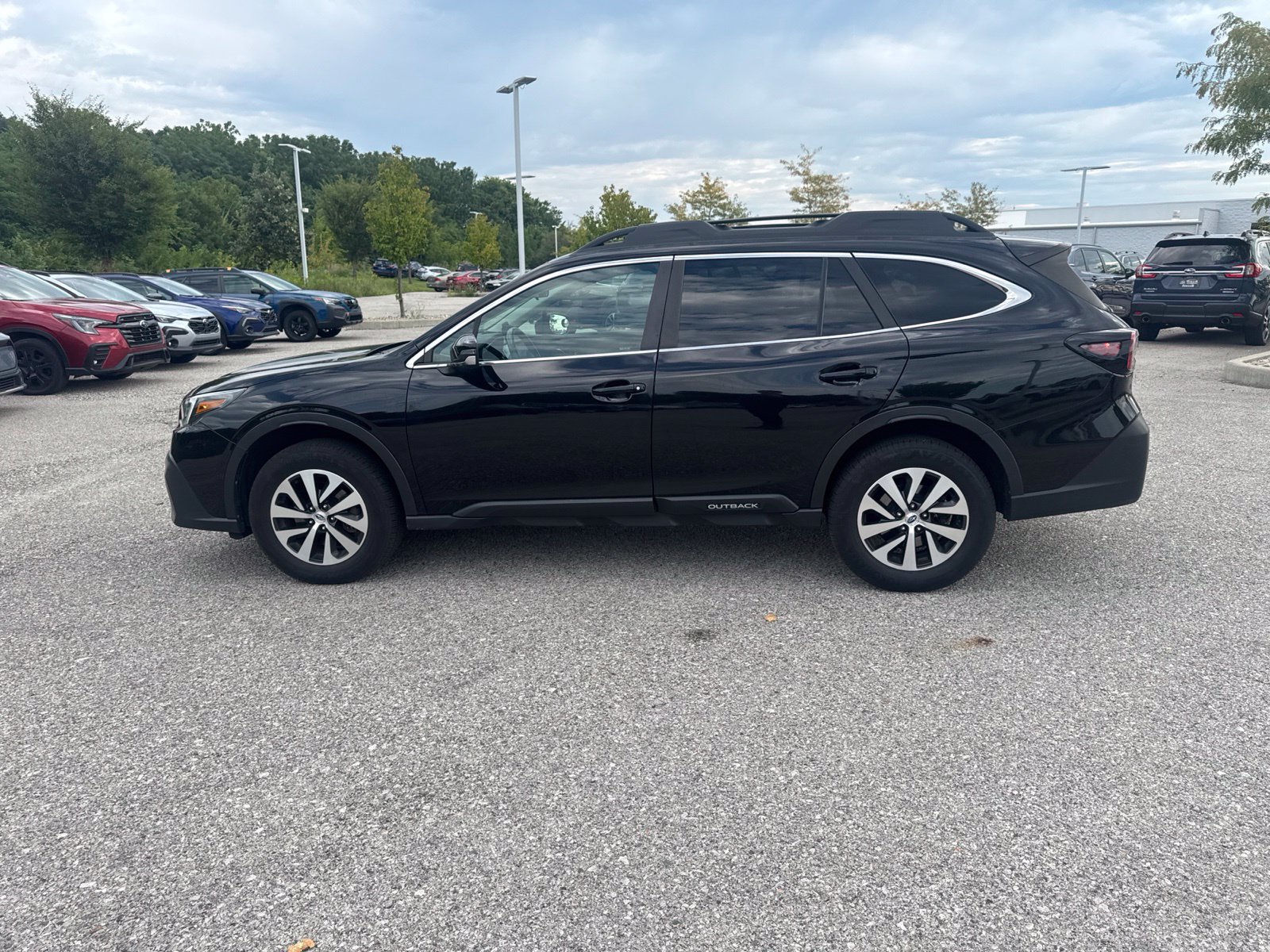 Used 2022 Subaru Outback Premium AWD/4WD image 11