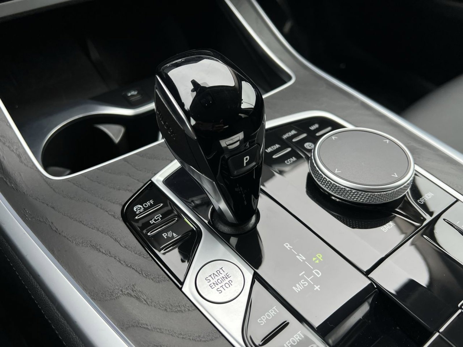 Used 2022 BMW X7 xDrive40i w/ Premium Package image 19