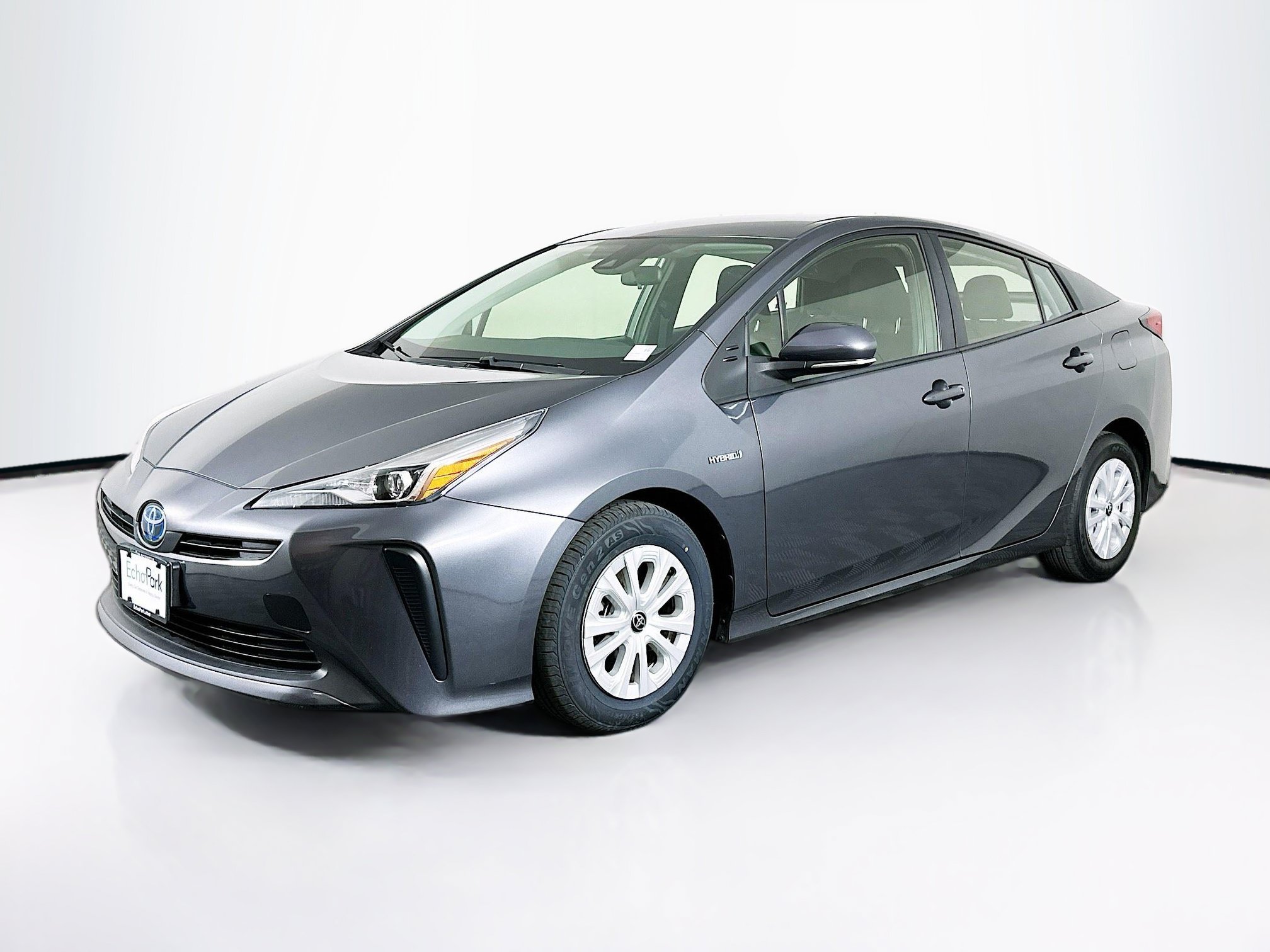 Used 2021 Toyota Prius L Eco w/ Carpet Mat Package (TMS) FWD image 3
