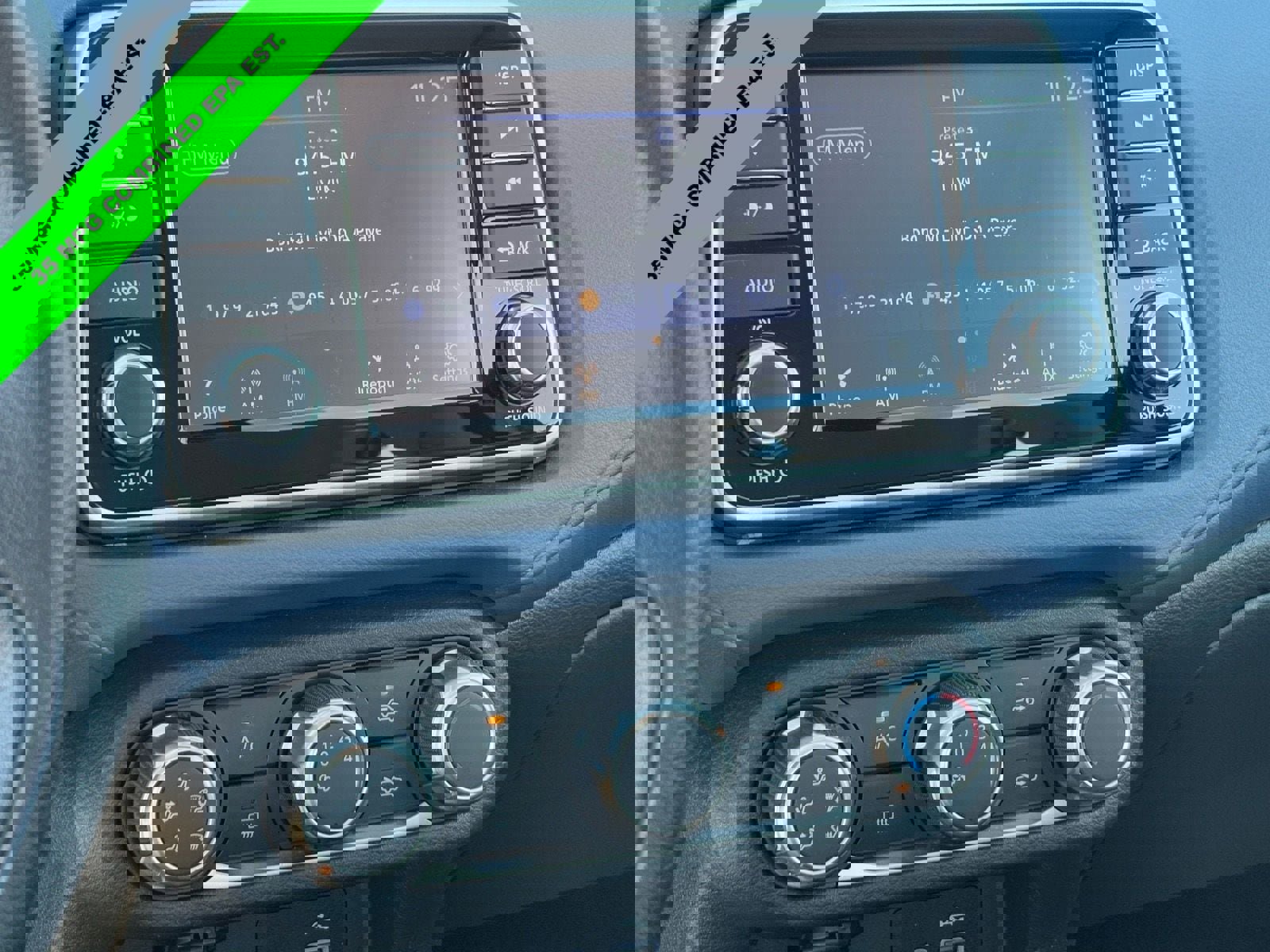 Used 2025 Nissan Versa SV image 22