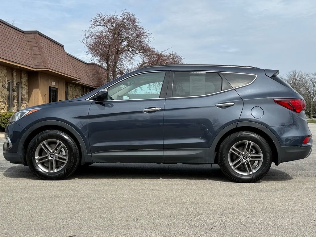 Used 2017 Hyundai Santa Fe Sport FWD image 2