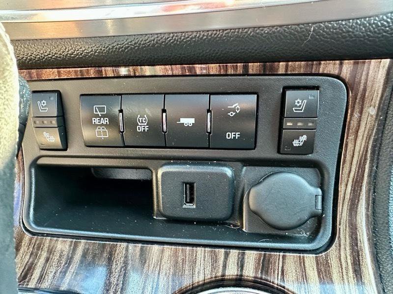 Used 2015 GMC Acadia Denali image 25