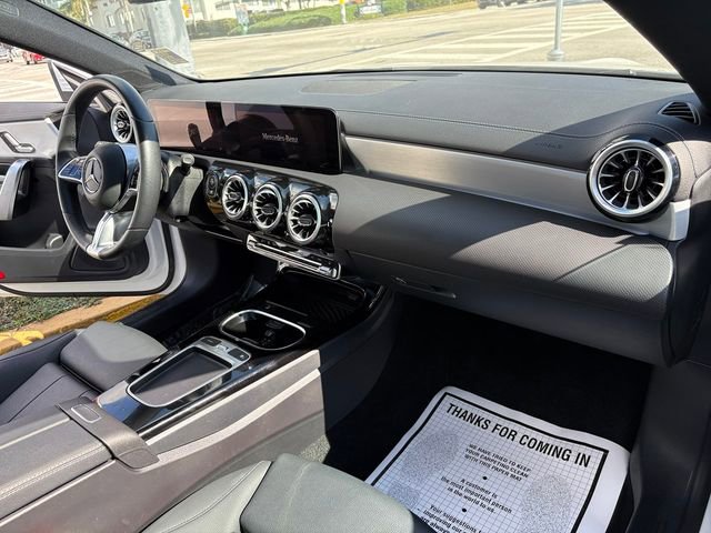Used 2025 Mercedes-Benz CLA 250 image 17